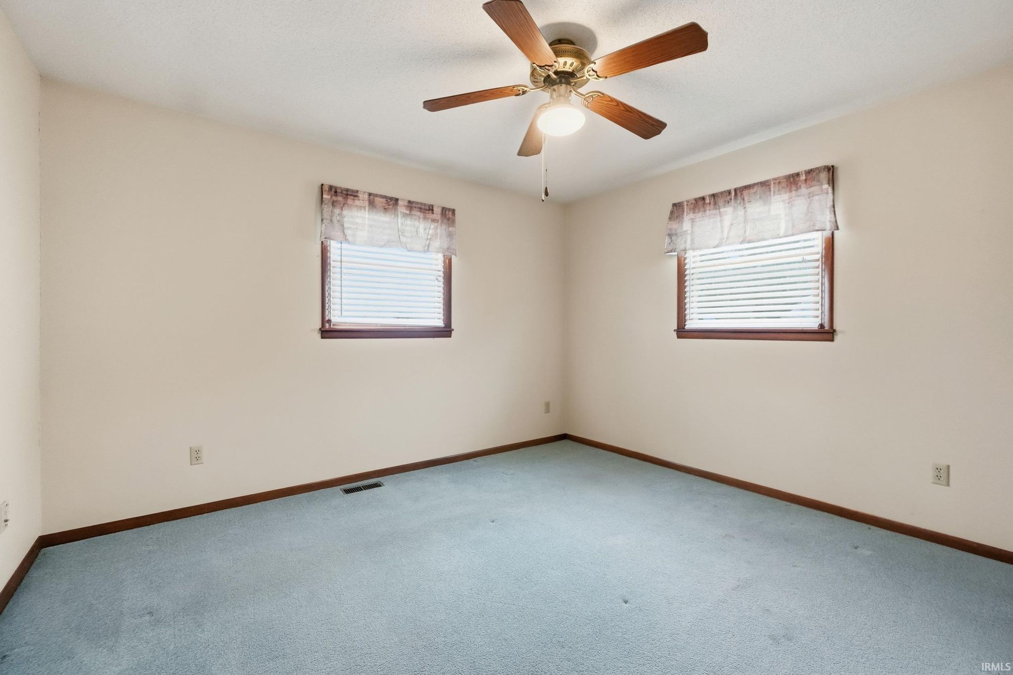 Image of 2424 N Berthaud Road