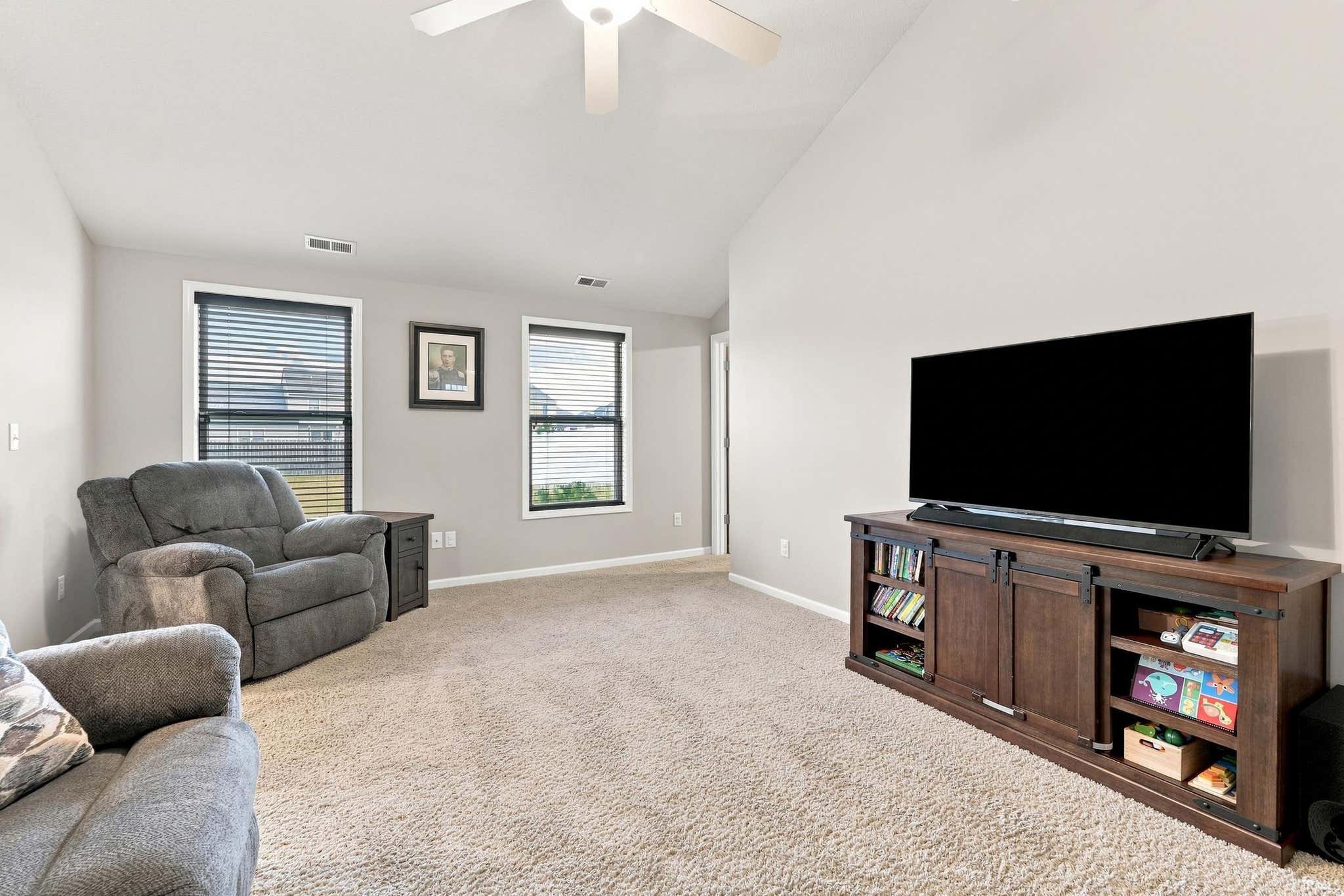 Image of 382 Heyford Court