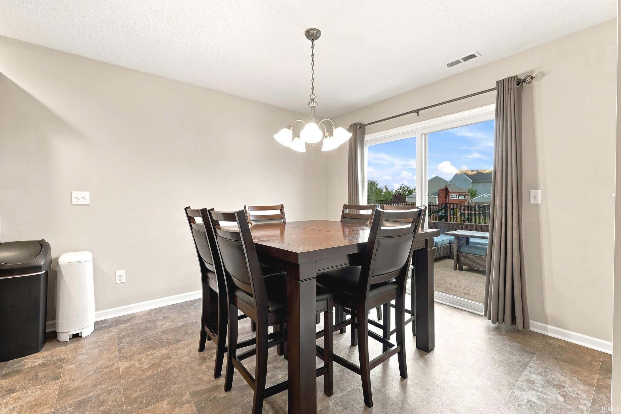 Image of 382 Heyford Court