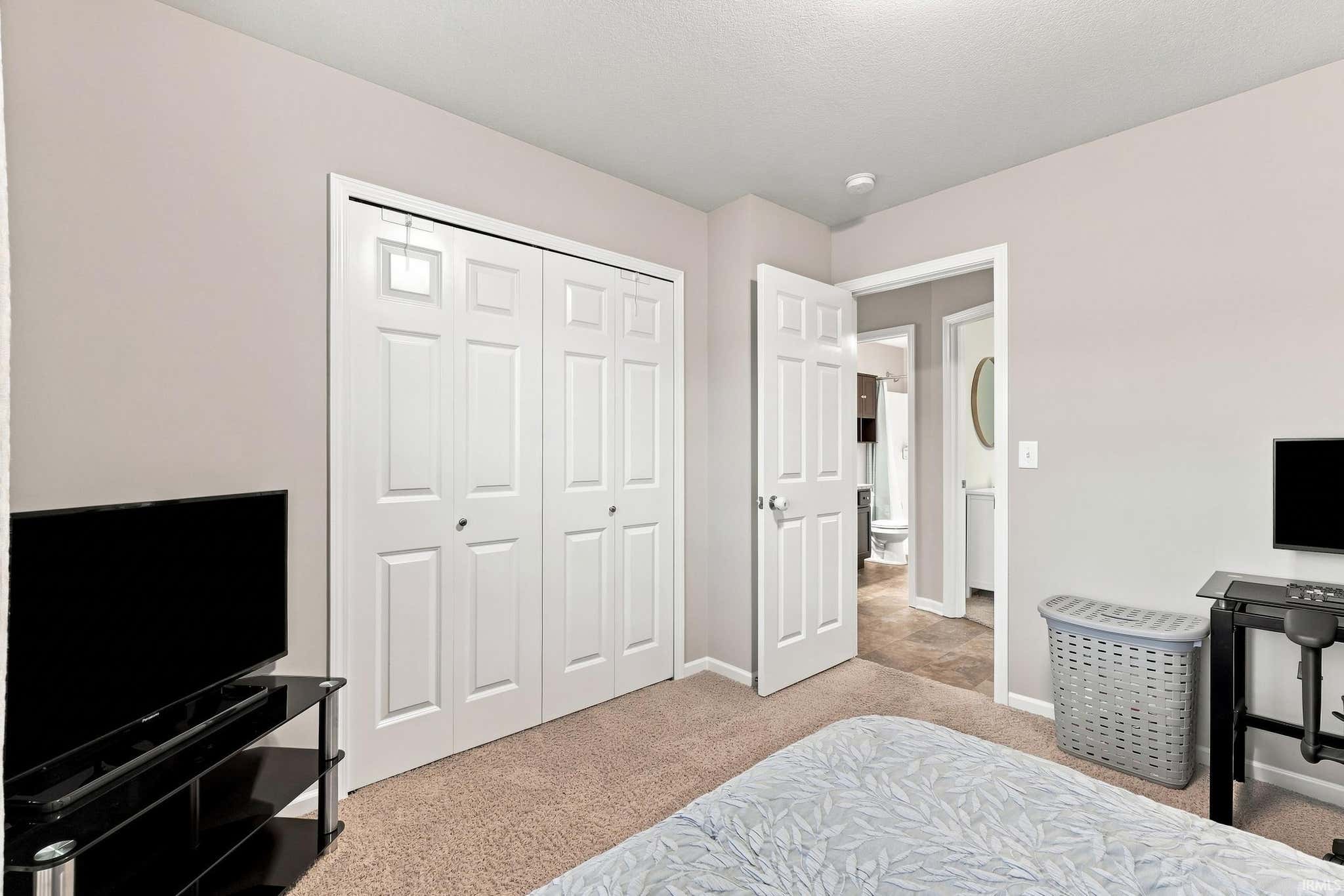 Image of 382 Heyford Court