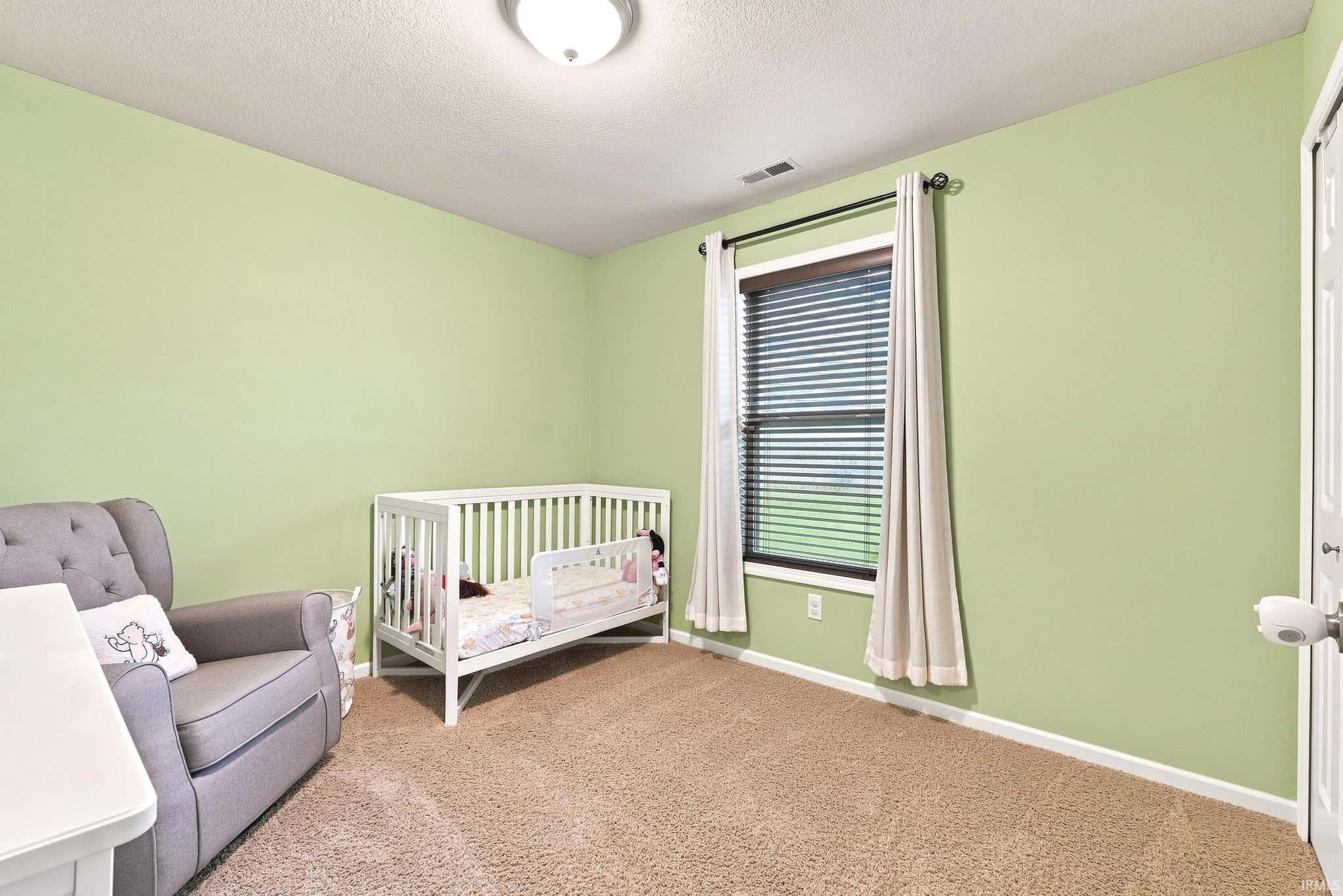 Image of 382 Heyford Court