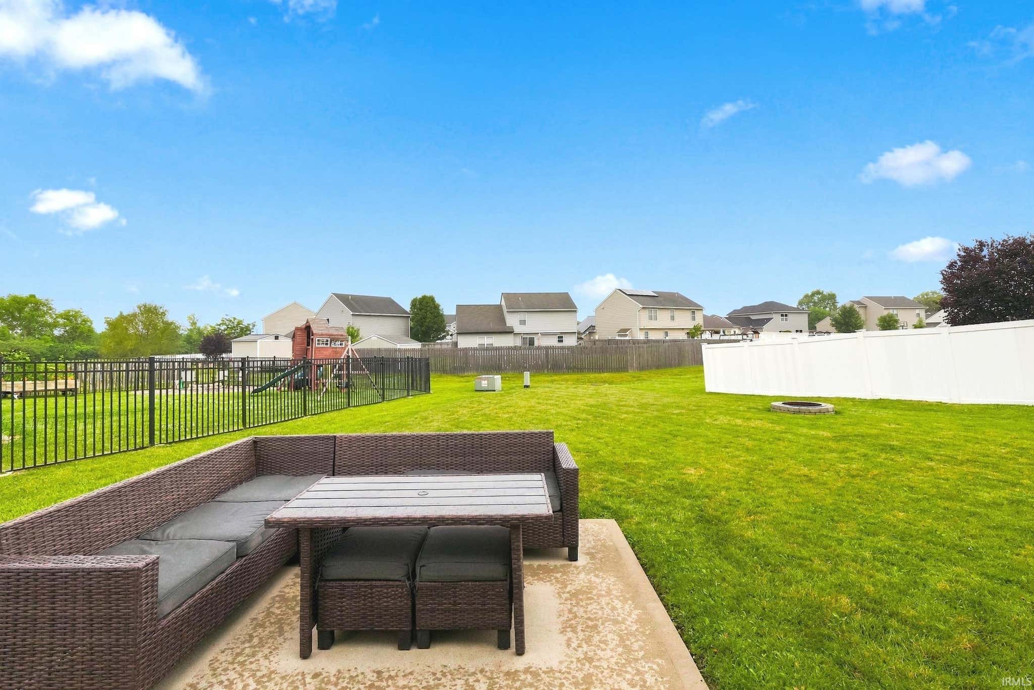 Image of 382 Heyford Court